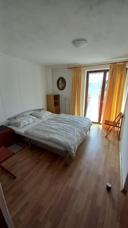 Draga - 2 Bedroom Apartment Tržič Bagian luar foto